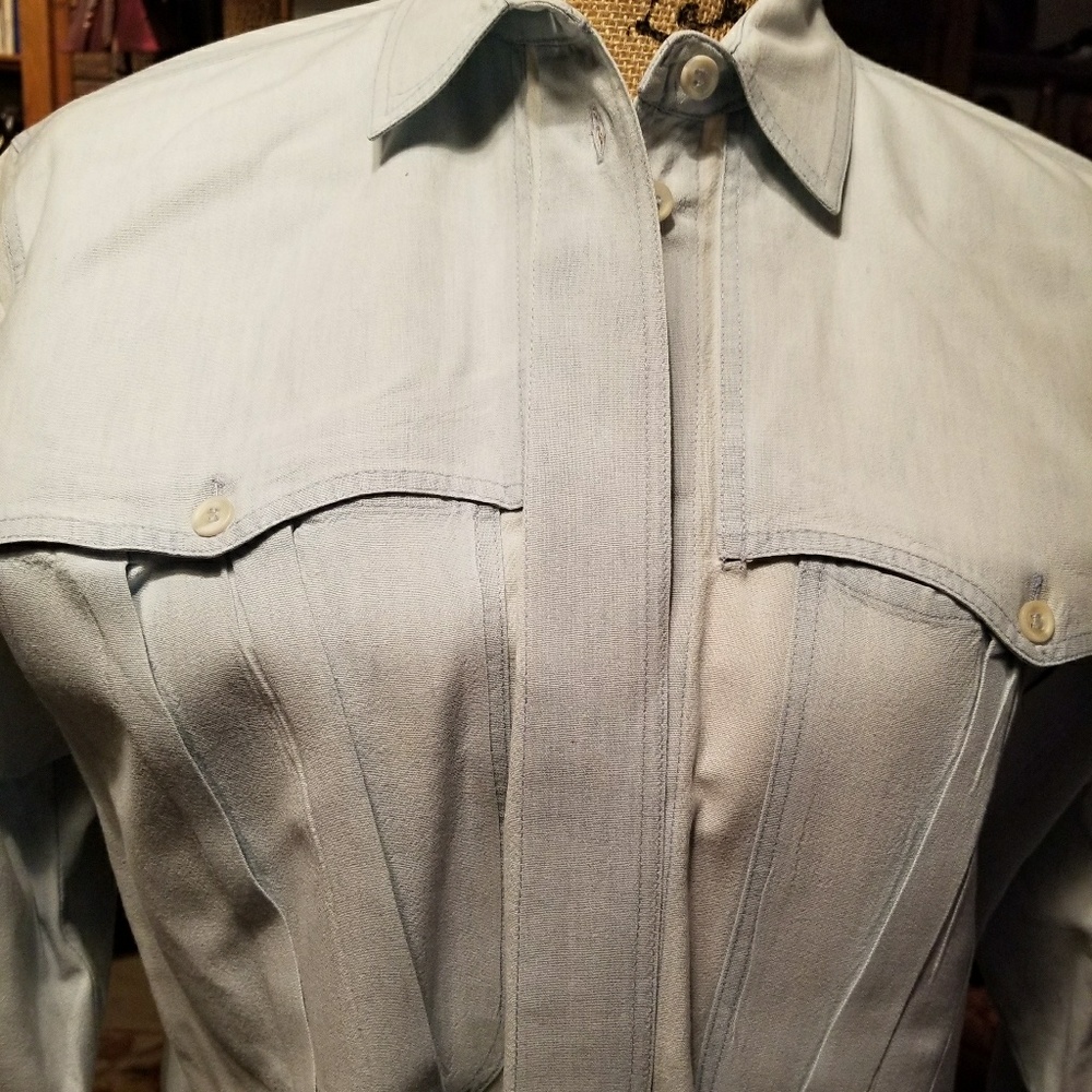 Shirt - Picture 2 of 8